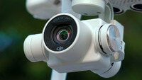 Камера 4K с объективом который имеет 9 усовершенствованных линз