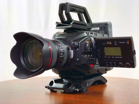 Аренда камеры 4K в студии Rmedia и на выезде. Цифровая кинокамера Blackmagic URSA Mini PRO 4.6K - достойный выбор для съемок рекламы, клипов, фильмов