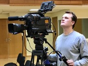 Яркий операторский монитор (2500 nit) высокой чёткости + рекордер Blackmagic Video Assist 7" 12G HDR в работе (установлен на камкордер Panasonic AJ-HDX 900). Многокамерная съёмка в режиме ПТС и проведение онлайн - трансляции в Киеве / студии Rmedia 