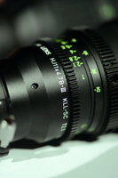 На вариообъективах серии HD-EC Zoom, кольца настройки расположены идентично серии Prime  